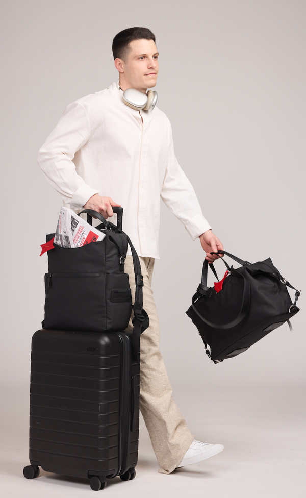 Anywear Duffle: Recycled Leather & Waterproof High-density Technical Fabric