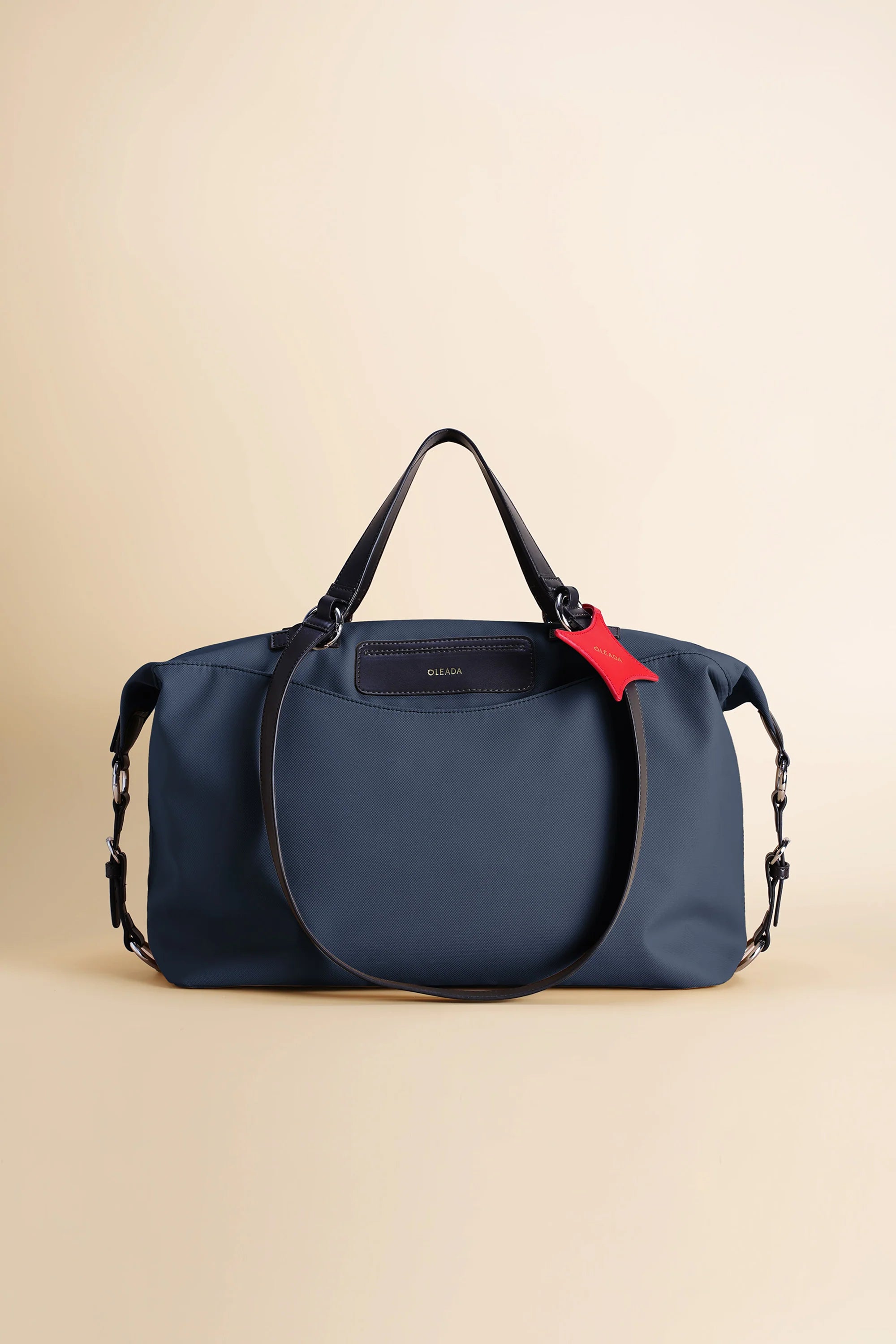 Anywear Duffle Travel 35L: Scratchproof • Waterproof • Creaseproof • Stanproof