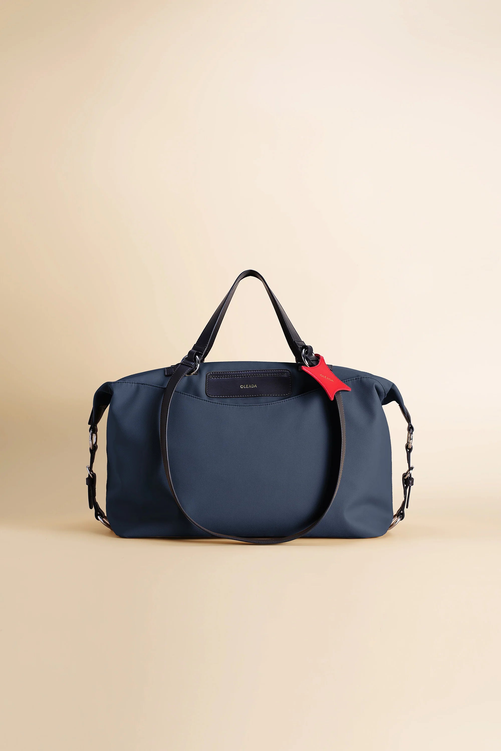 Anywear Duffle City 13L: Scratchproof • Waterproof • Creaseproof • Stainproof