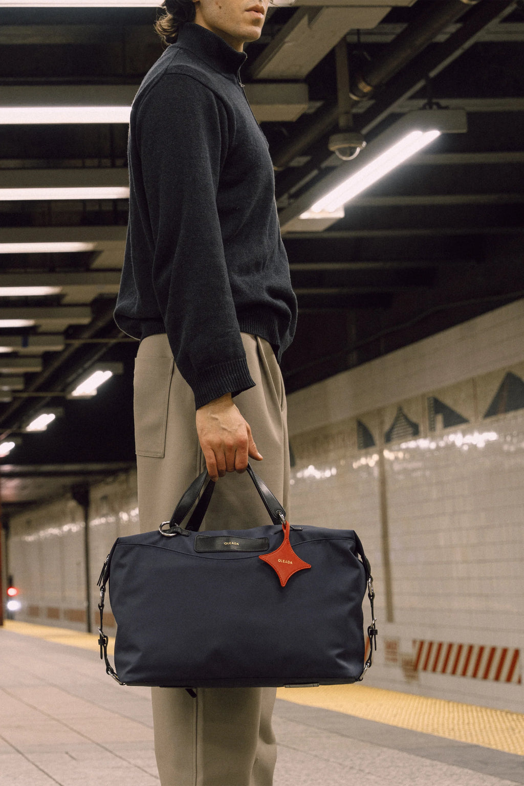Anywear Duffle City 13L: Scratchproof • Waterproof • Creaseproof • Stainproof