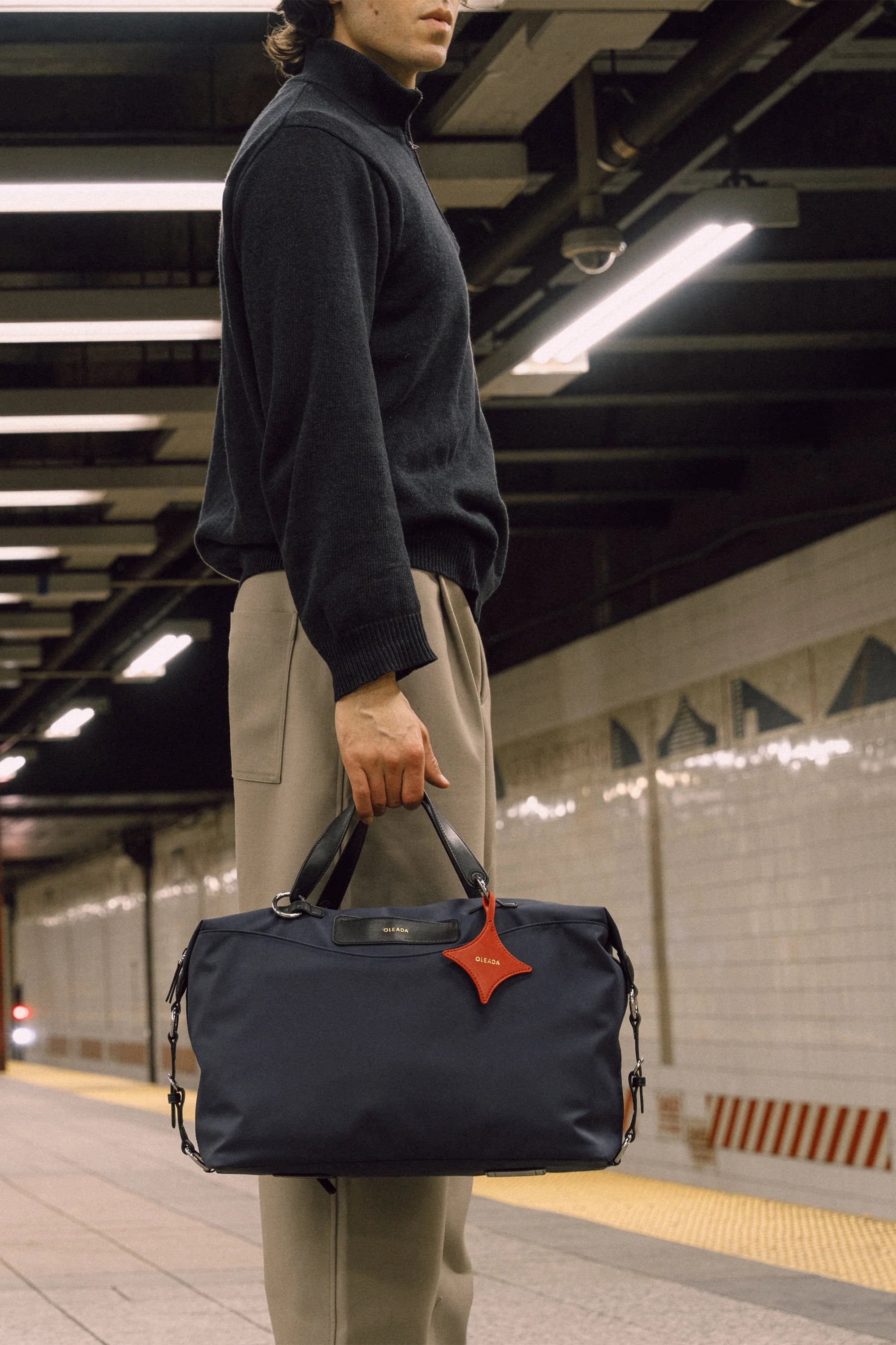Anywear Duffle City 13L: Scratchproof • Waterproof • Creaseproof • Stainproof