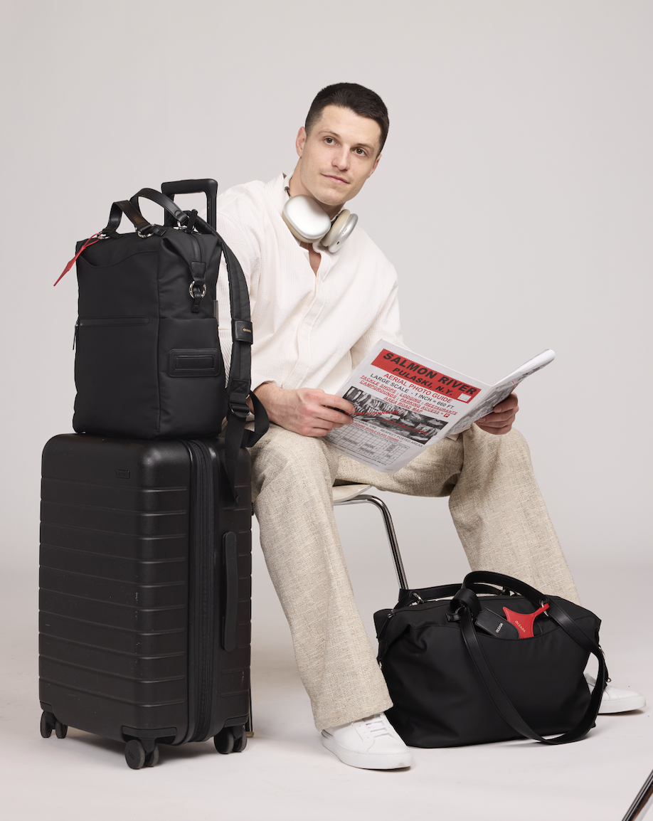 AnyWear AnyBackpack: Scratchproof • Waterproof • Creasproof • Stainproof