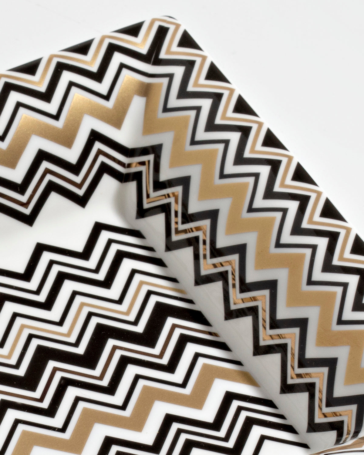 Tray ZIG ZAG Rectangular Large in Luxury Box Gold 8.5" x 6.75"