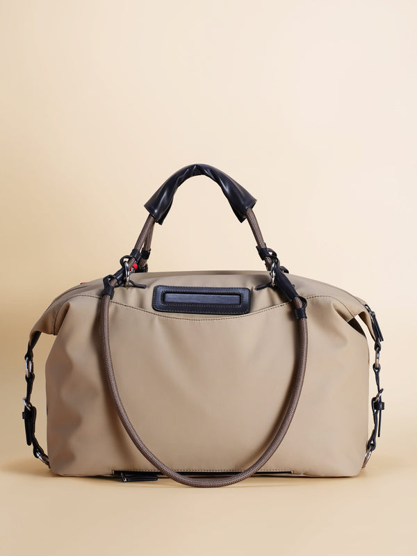 Oleada Anywear Duffle Travel: Recycled Leather & Waterproof High-density Technical Fabric