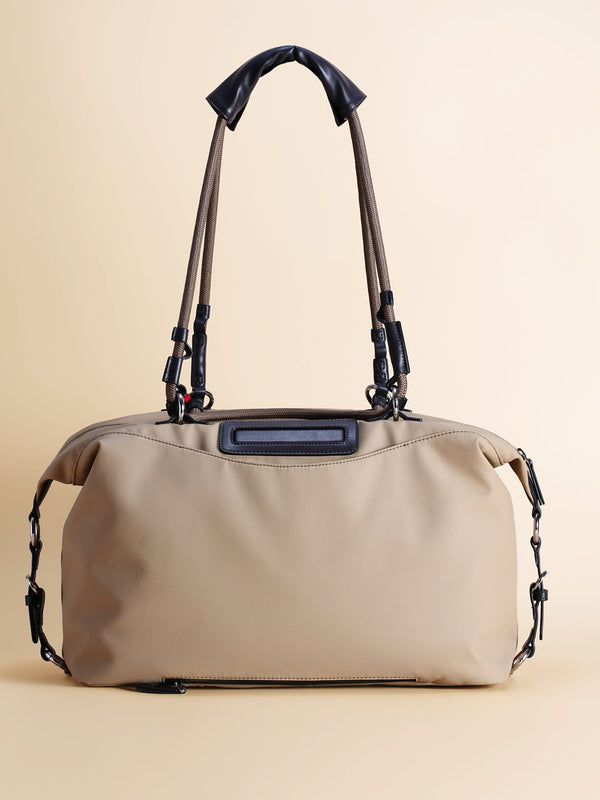 Oleada Anywear Duffle Travel: Recycled Leather & Waterproof High-density Technical Fabric