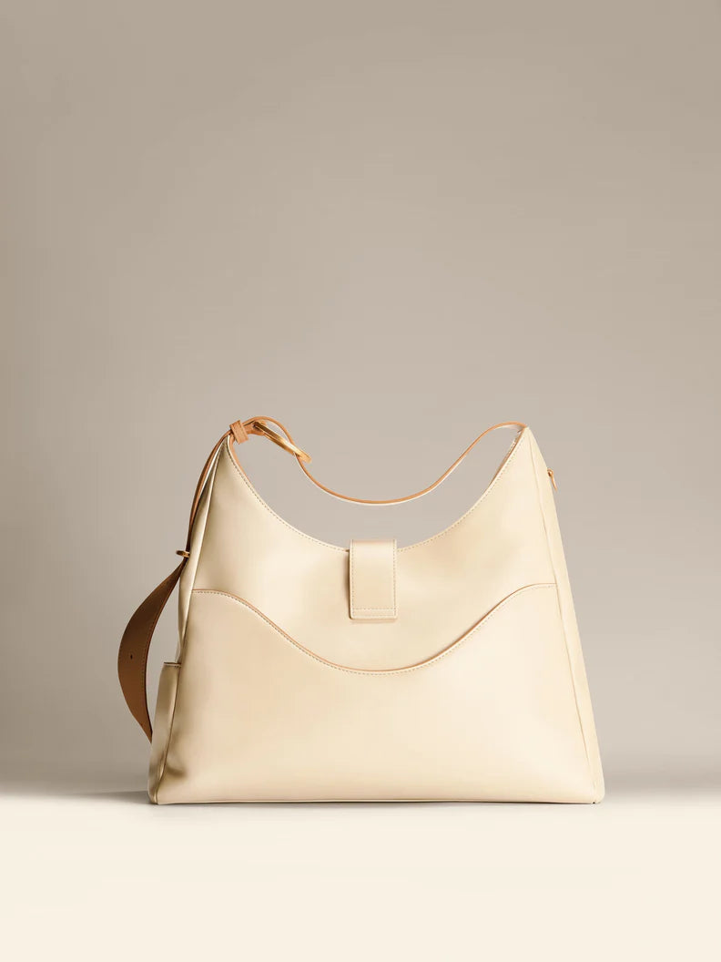 Reverie Hobo: Sustainable Leather, Fits 16" Laptop