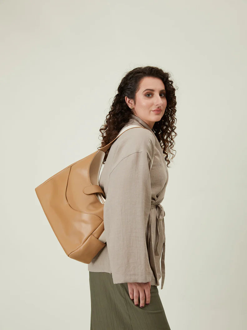 Reverie Hobo: Sustainable Leather, Fits 16" Laptop