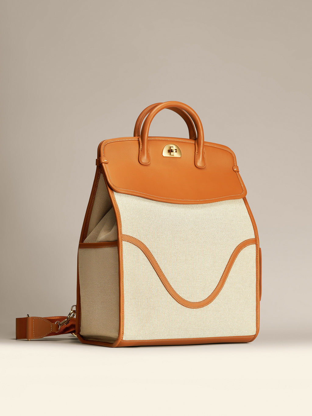Coast Backpack: Sustainable Leather